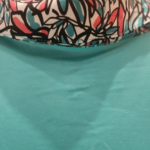 -NWT Emerald 18 Women's Golf Top Sleeveless Split V-Neck UPF 50+ Aqua Blue - Picture 6 of 8